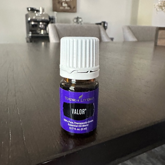 Young Living Valor Oil 5ml - Picture 1 of 4